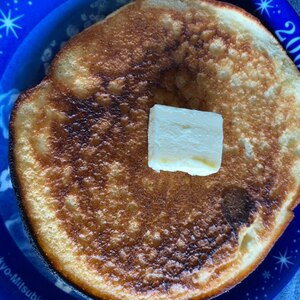 超簡単！小麦粉から作るふわふわホットケーキ